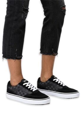 Vans Brooklyn Iconic Checkerboard Sneakers Women’s Size 9 Men’s Size 7.5